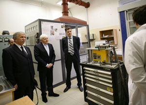 Вице-губернатор Санкт-Петербурга Марков О.А. посетил Нанотехнологический центр ФГУП «ЦНИИ КМ «Прометей»